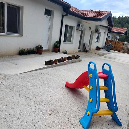 Lesnovo House Tomevski Eksteriør billede